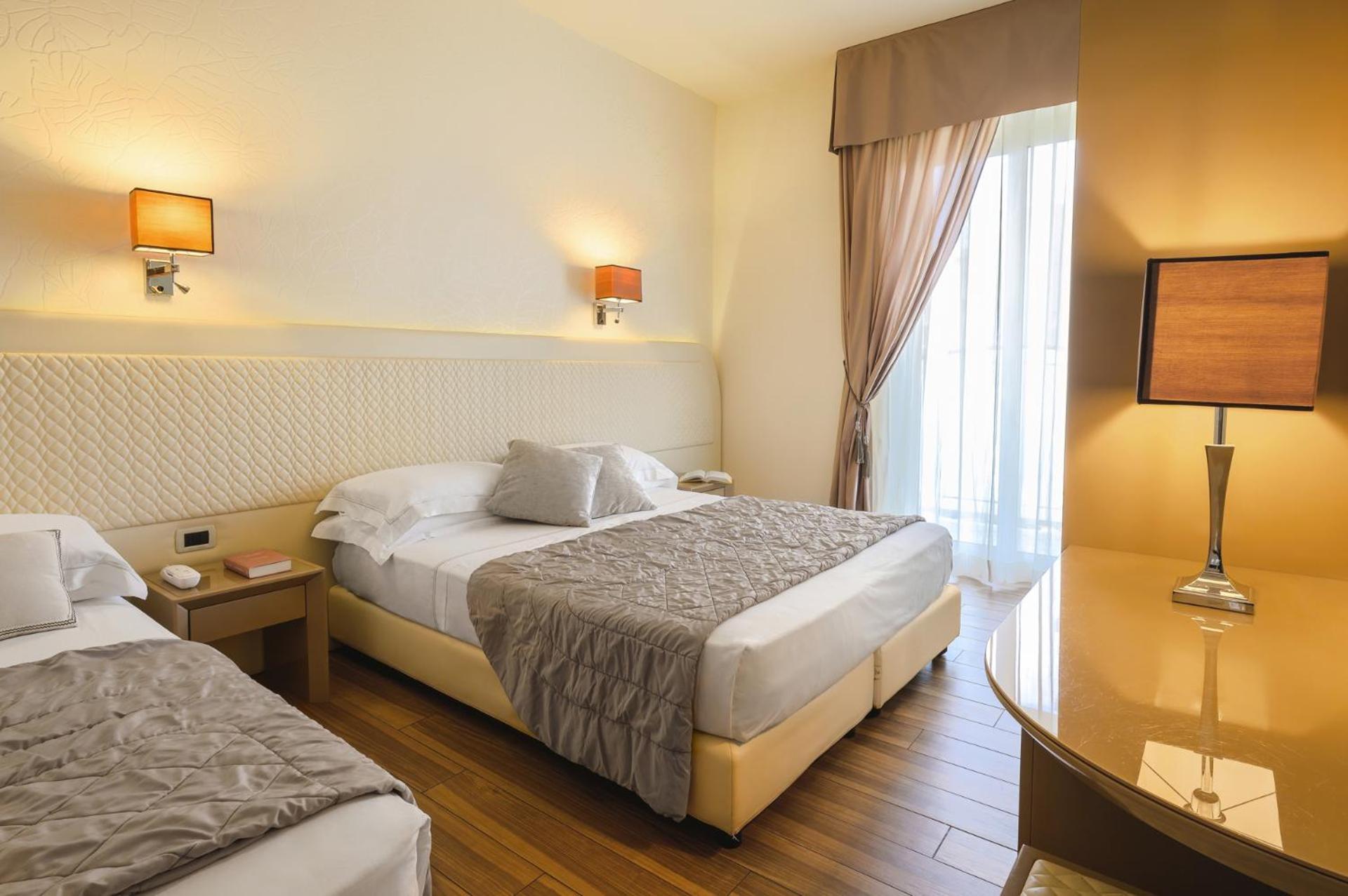 Alexander 4* Milano Marittima