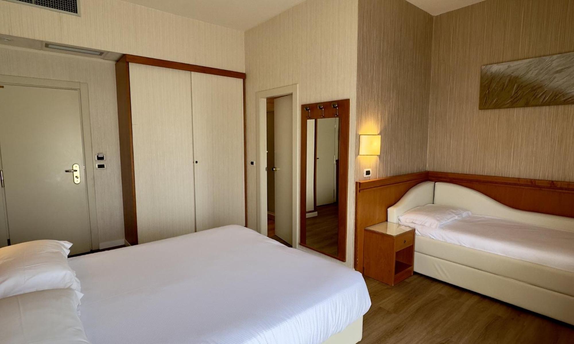 Alexander 4* Milano Marittima