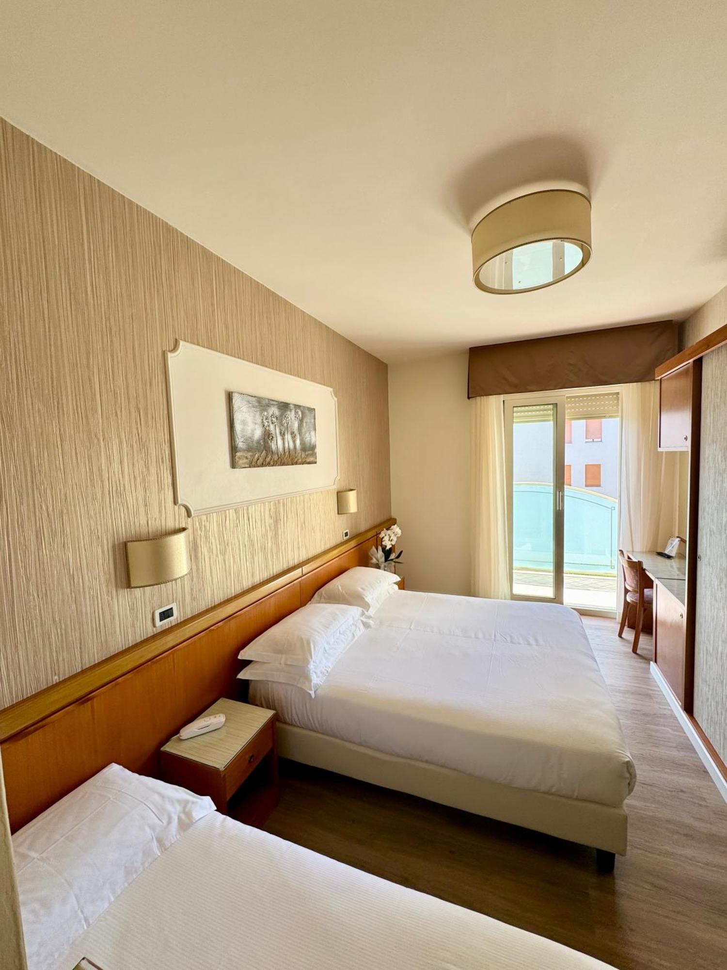 Hotel Alexander 4*