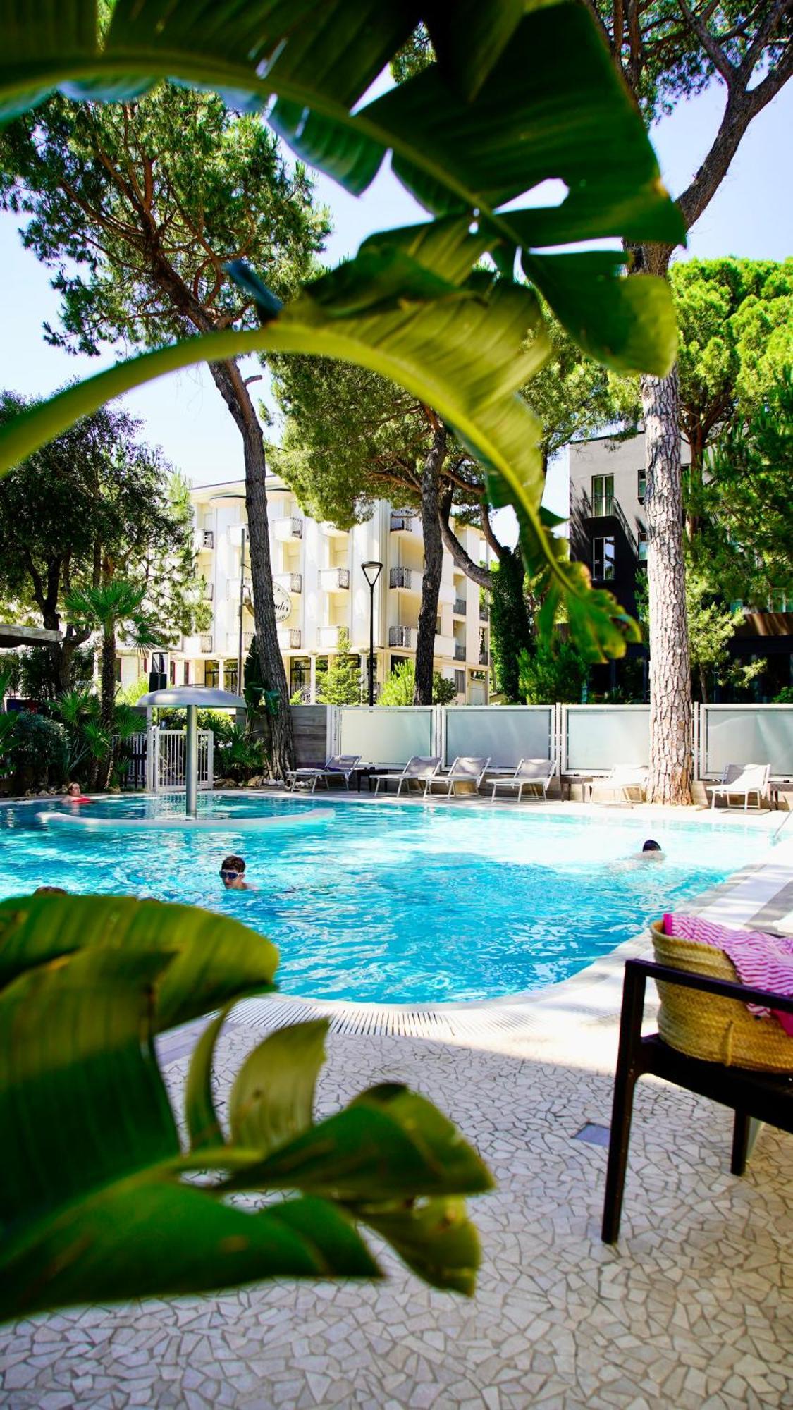 Alexander 4* Milano Marittima