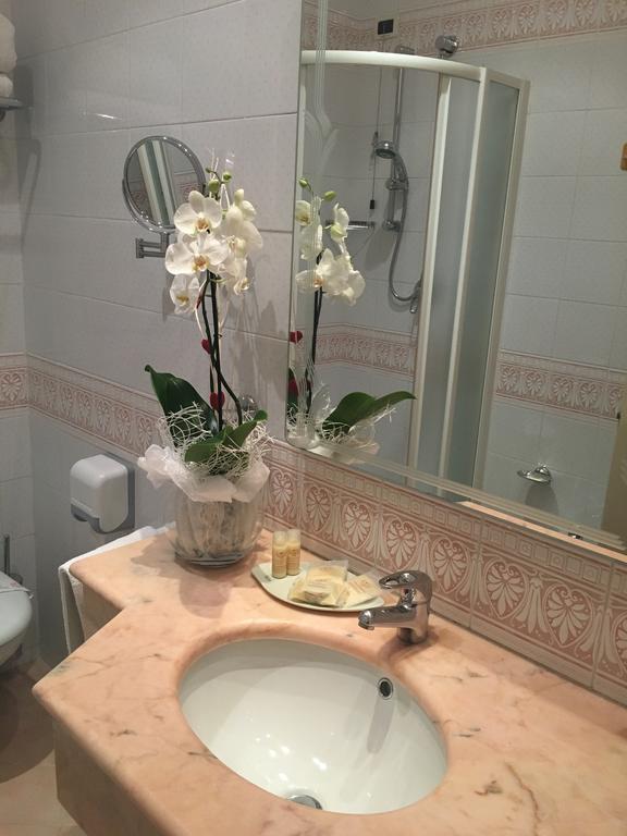 Hotel Alexander 4*