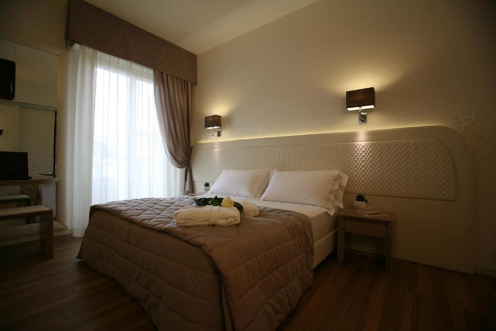Alexander Hotel 4*
